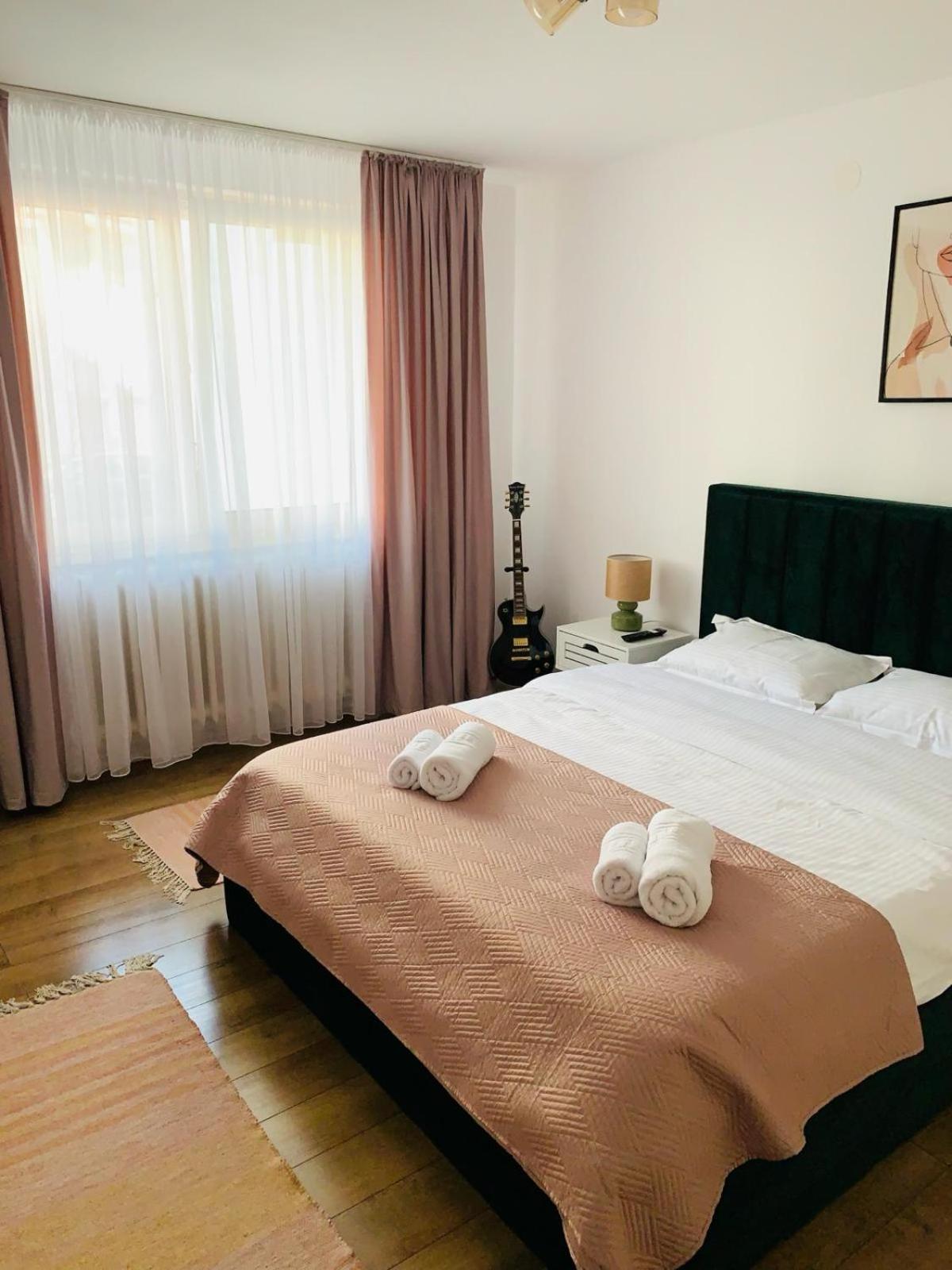 Iris Apartment Piatra Neamt Exterior photo